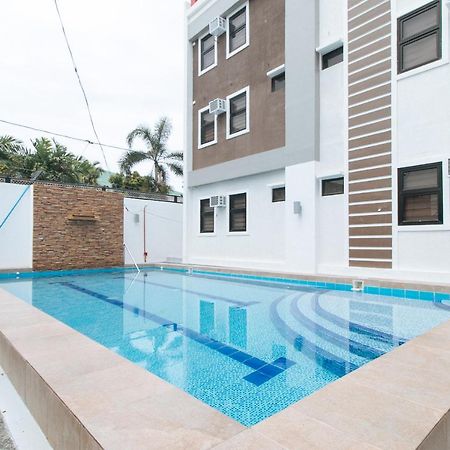 Reddoorz Plus At Dbuilders Poblacion Bgc 따구익 외부 사진